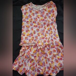 GIRLS FLORAL MATCHING TOP AND SKIRT SIZE 8.